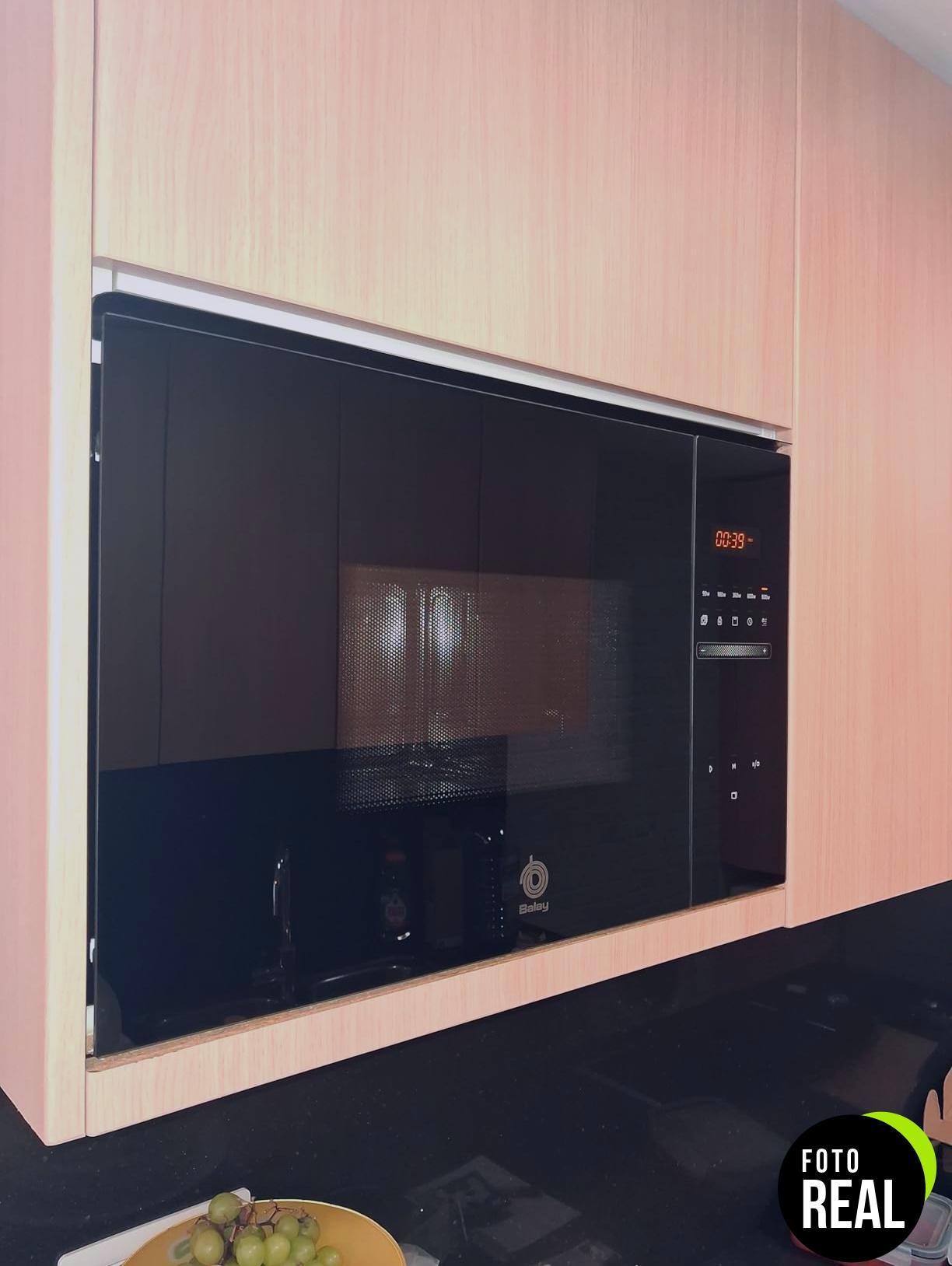 balay-microondas-cristal-negro-3cp5002n3-foto-1