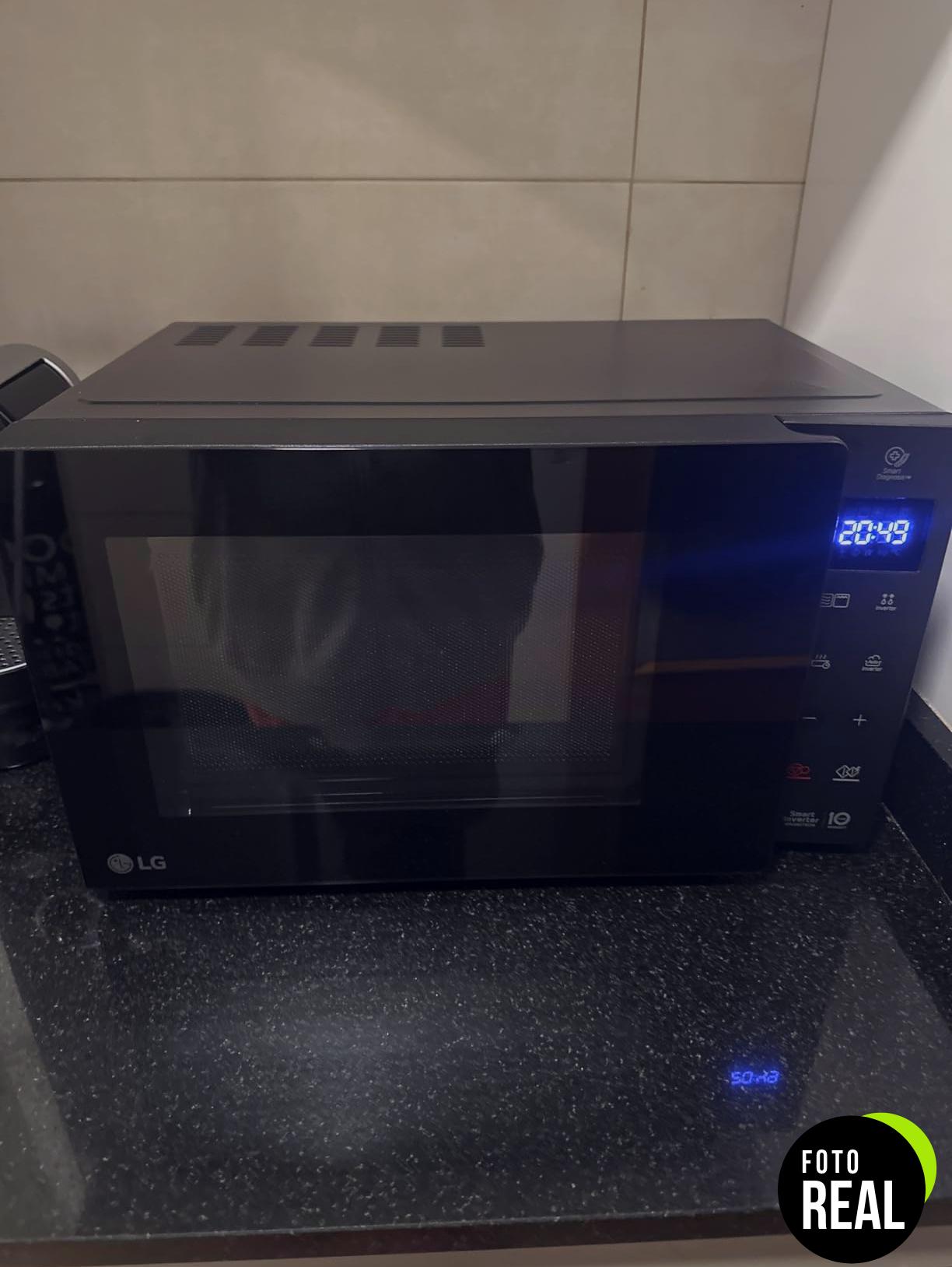 microondas-lg-mh6535gib-grill-1000w-foto-1